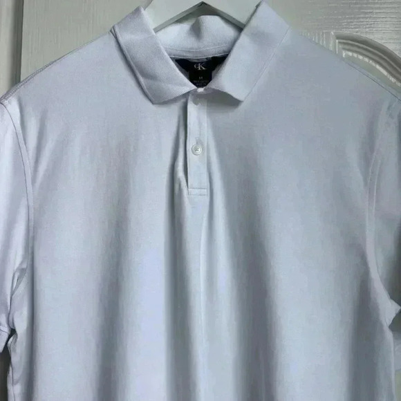 Calvin Klein White Golf Polo Shirt Men Smooth Soft Collared Size Medium - Picture 2 of 6